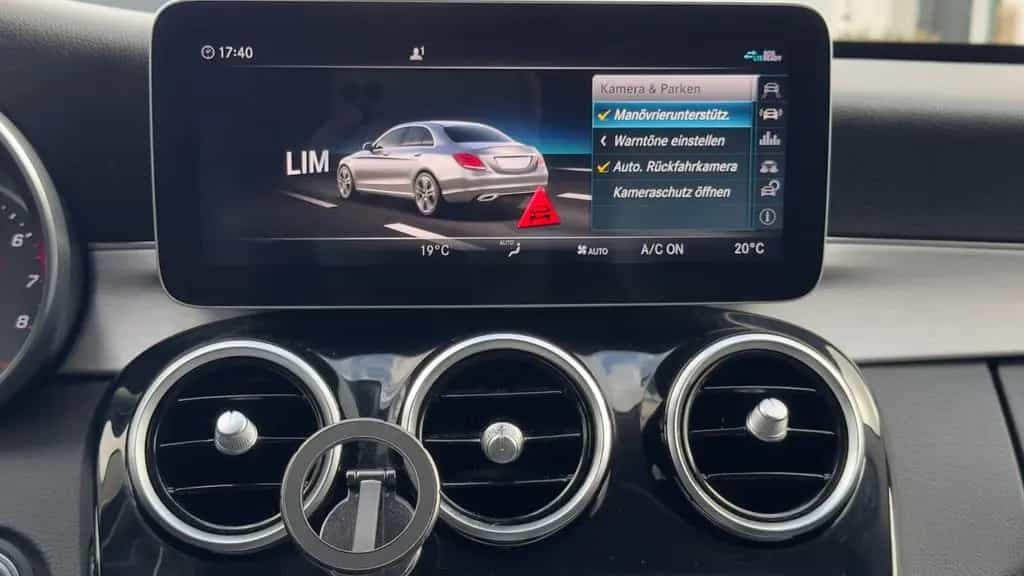 Mercedes-Benz C-Class 300 Limo. Avantgarde LED/KAMERA/NAVI/LEDER/SHZ 12/2018-photo-31