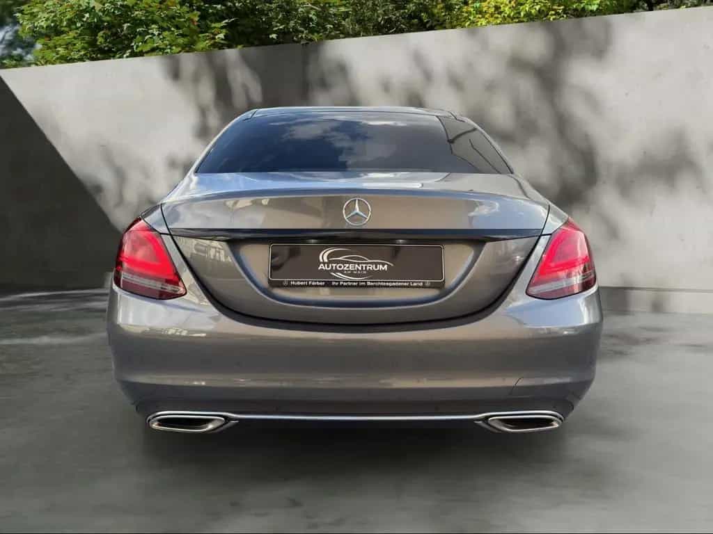Mercedes-Benz C-Class 300 Limo. Avantgarde LED/KAMERA/NAVI/LEDER/SHZ 12/2018-photo-4