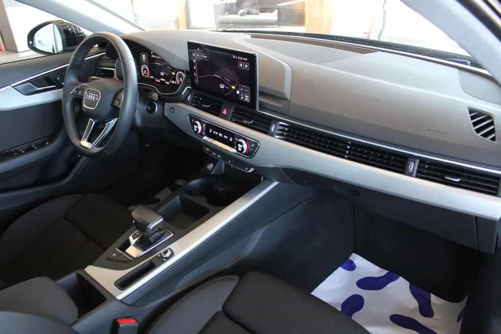 Audi A4 Avant 40 TFSI S tronic S line sport 12/2022-photo-10