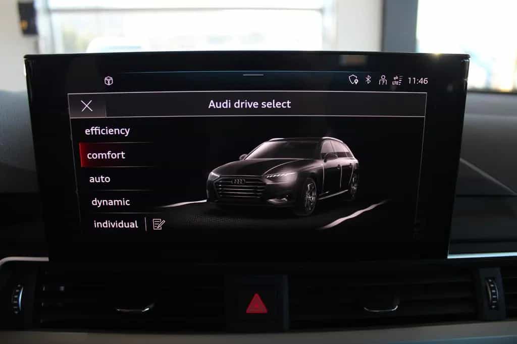Audi A4 Avant 40 TFSI S tronic S line sport 12/2022-photo-16