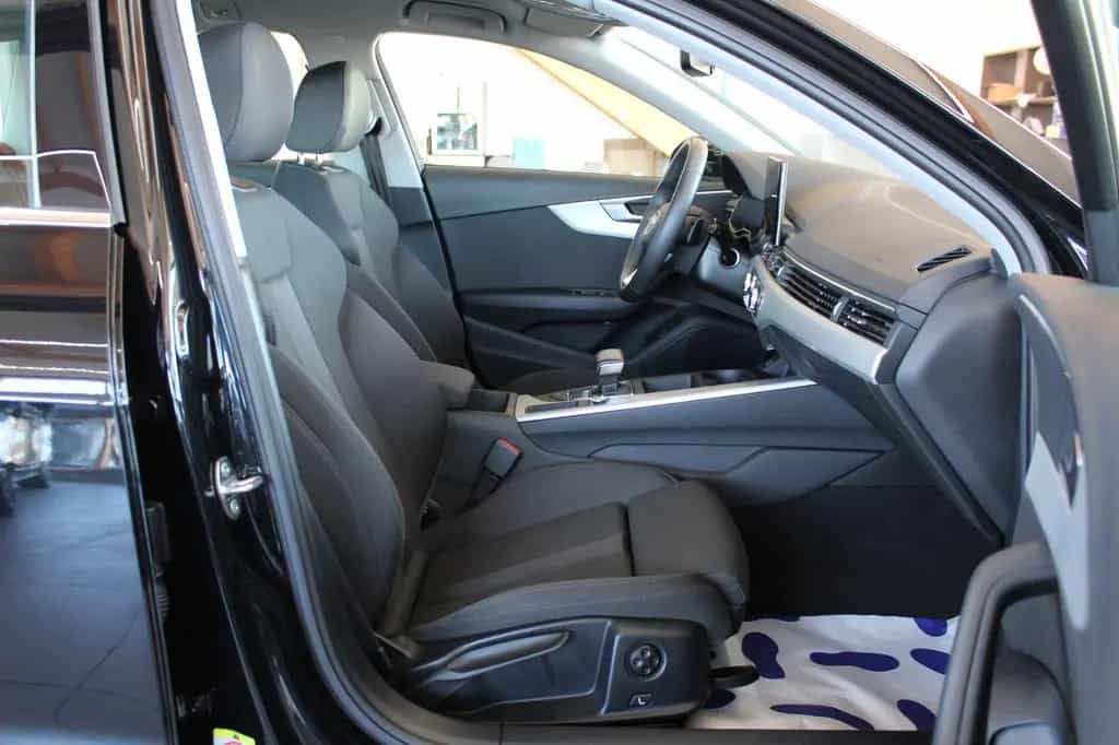 Audi A4 Avant 40 TFSI S tronic S line sport 12/2022-photo-9