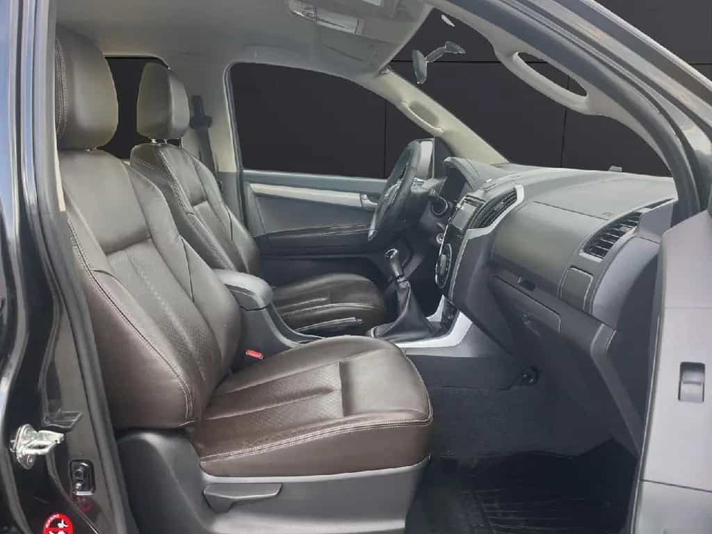 Isuzu D-Max Double Cab 4WD Premium 11/2013-photo-13