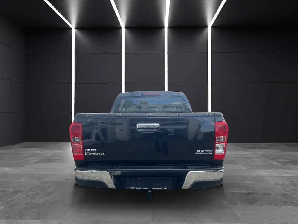 Isuzu D-Max Double Cab 4WD Premium 11/2013-photo-3