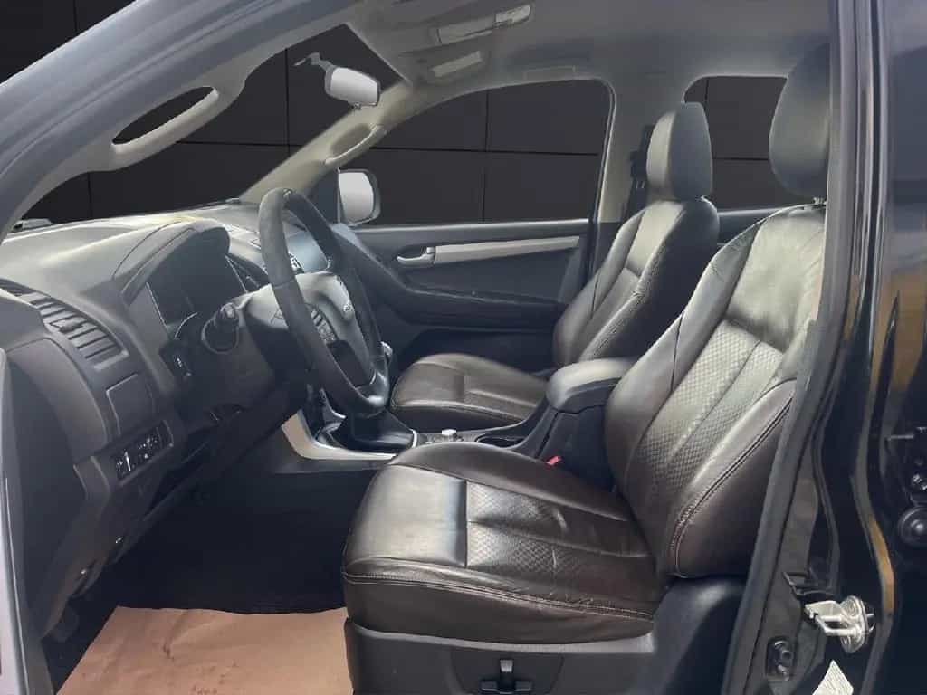 Isuzu D-Max Double Cab 4WD Premium 11/2013-photo-8