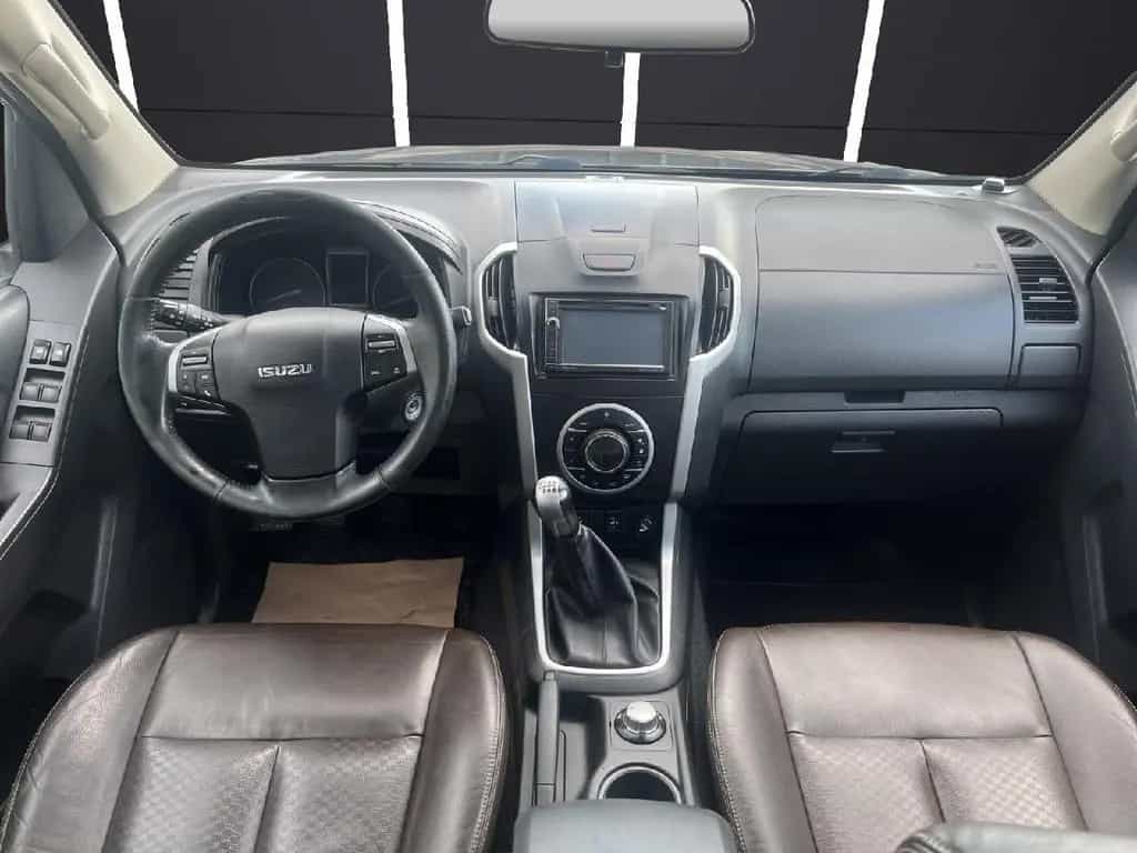 Isuzu D-Max Double Cab 4WD Premium 11/2013-photo-9