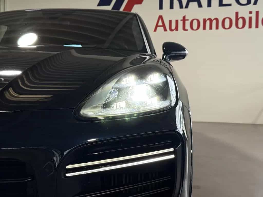 Porsche Cayenne Turbo Coupe Leichtbau-Paket Matrix InnoD 12/2019-photo-10