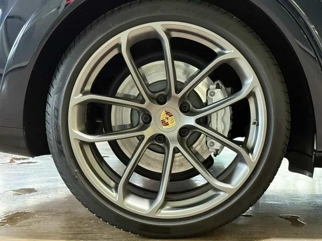 Porsche Cayenne Turbo Coupe Leichtbau-Paket Matrix InnoD 12/2019-photo-13