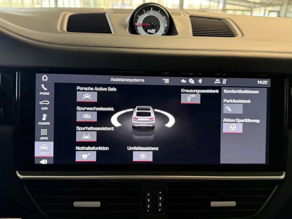 Porsche Cayenne Turbo Coupe Leichtbau-Paket Matrix InnoD 12/2019-photo-27