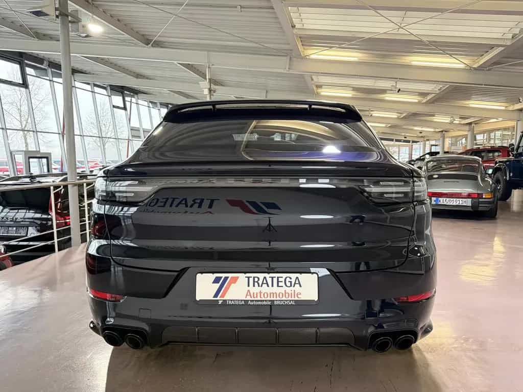 Porsche Cayenne Turbo Coupe Leichtbau-Paket Matrix InnoD 12/2019-photo-5
