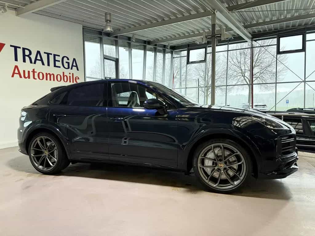 Porsche Cayenne Turbo Coupe Leichtbau-Paket Matrix InnoD 12/2019-photo-7