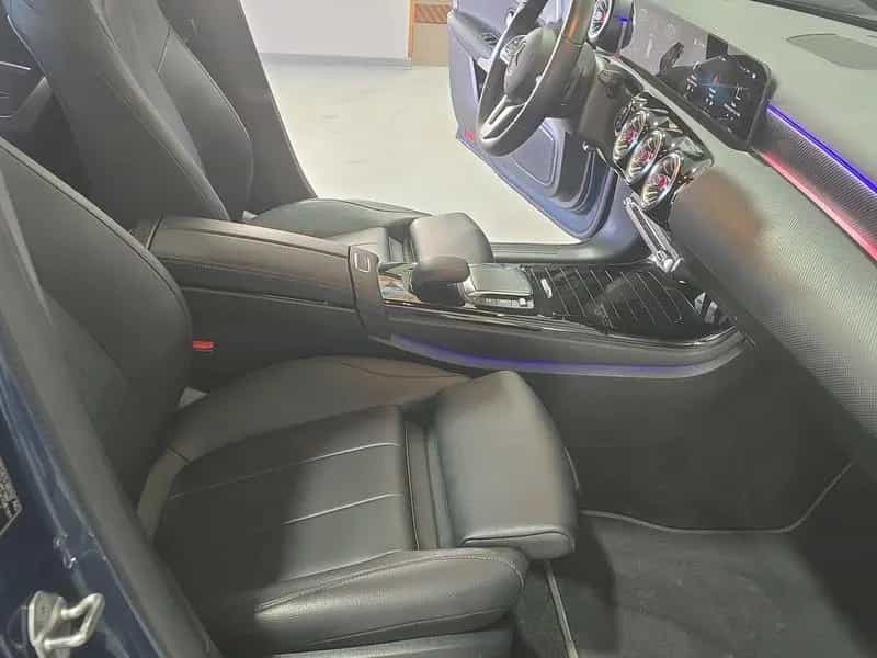 Mercedes-Benz A-Class 180 PROGRESSIVE PANO KEYLESS MEMORY LED 10/2021-photo-21