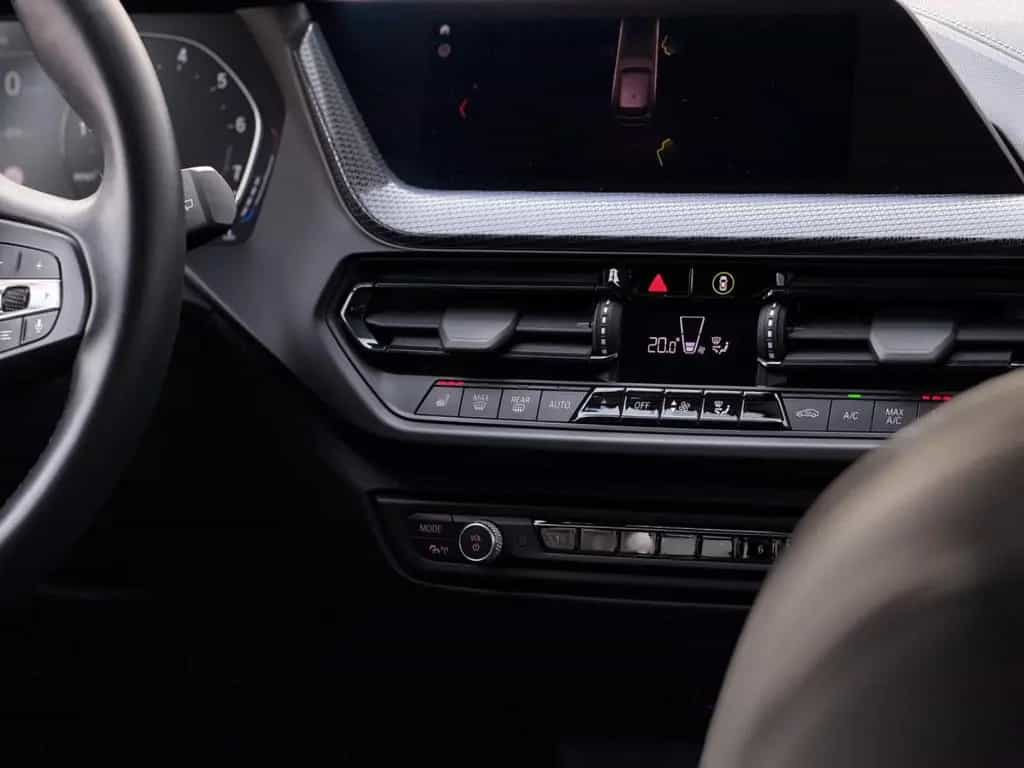 BMW 1 Series 118 i Sport Line*LED*Shz*PDC*1.Hd*Klima 10/2019-photo-15