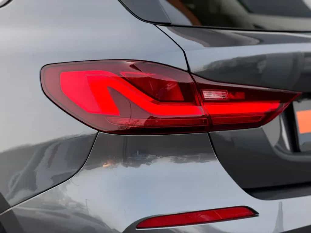 BMW 1 Series 118 i Sport Line*LED*Shz*PDC*1.Hd*Klima 10/2019-photo-29