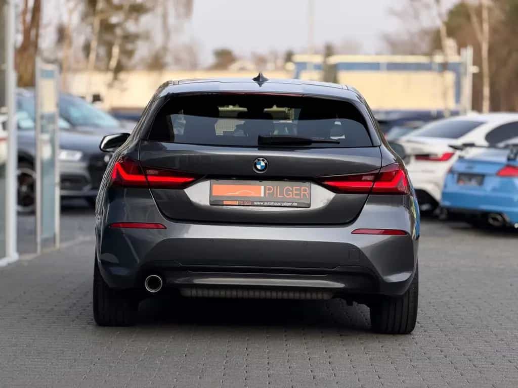 BMW 1 Series 118 i Sport Line*LED*Shz*PDC*1.Hd*Klima 10/2019-photo-4