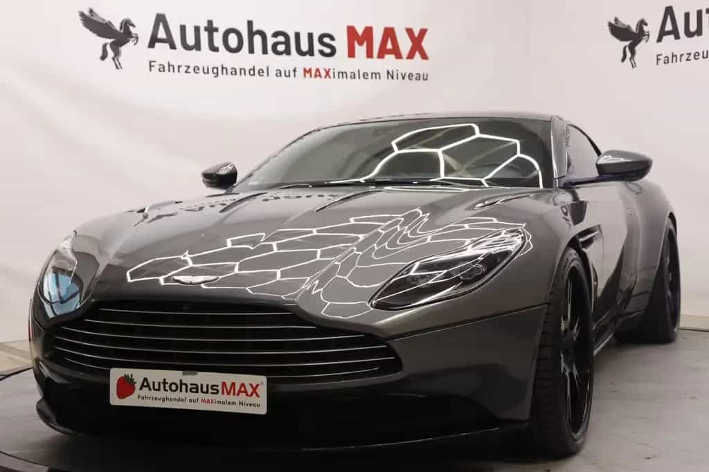 Aston Martin DB11 5.2 V12 AMR~Carbon~CEO-Edition~Memory~B&O 01/2017-photo-0
