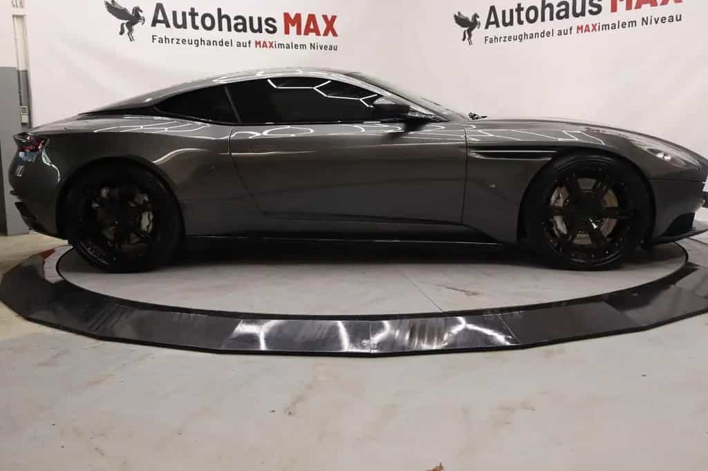 Aston Martin DB11 5.2 V12 AMR~Carbon~CEO-Edition~Memory~B&O 01/2017-photo-13