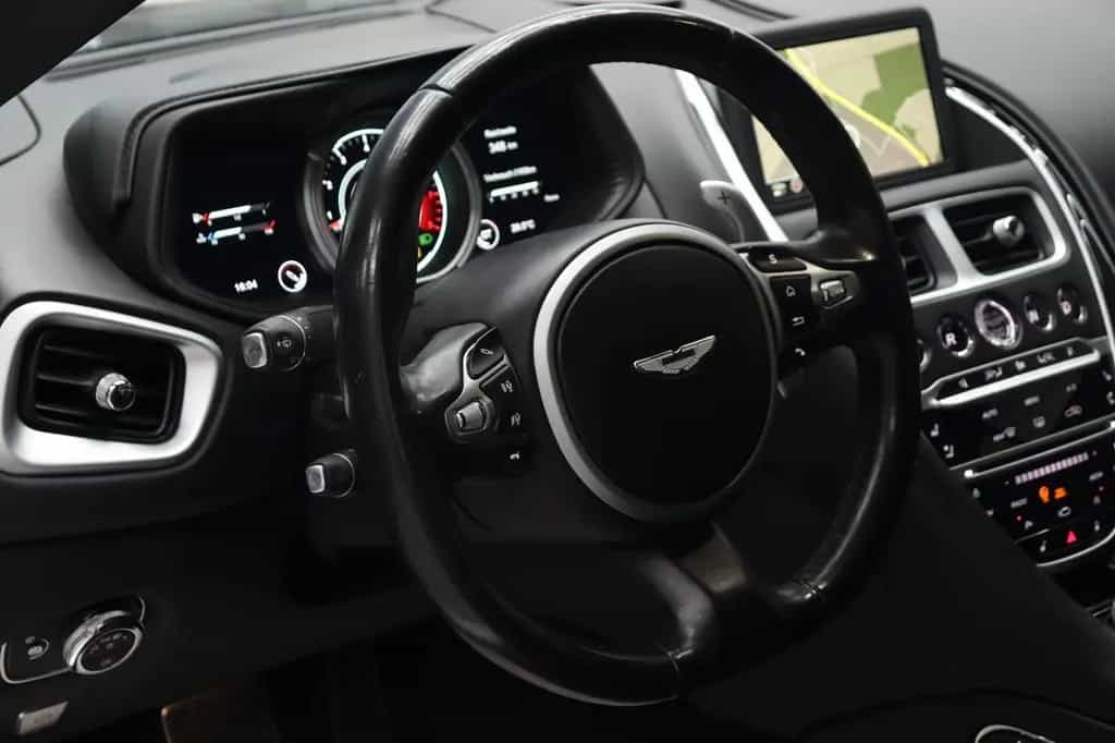 Aston Martin DB11 5.2 V12 AMR~Carbon~CEO-Edition~Memory~B&O 01/2017-photo-17
