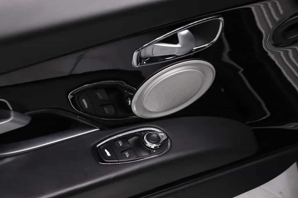 Aston Martin DB11 5.2 V12 AMR~Carbon~CEO-Edition~Memory~B&O 01/2017-photo-31