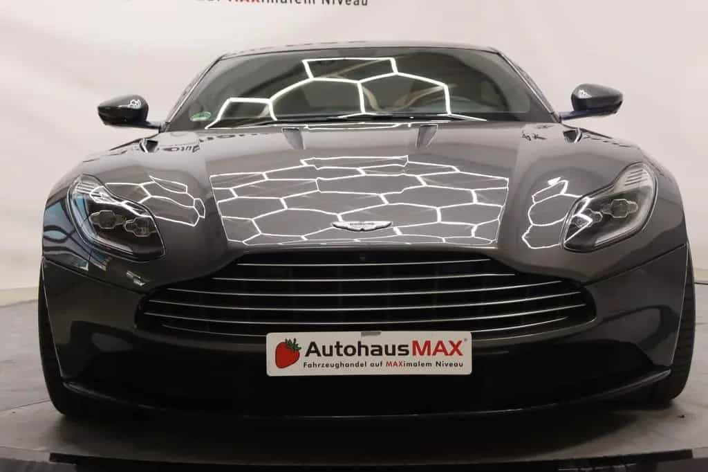 Aston Martin DB11 5.2 V12 AMR~Carbon~CEO-Edition~Memory~B&O 01/2017-photo-4