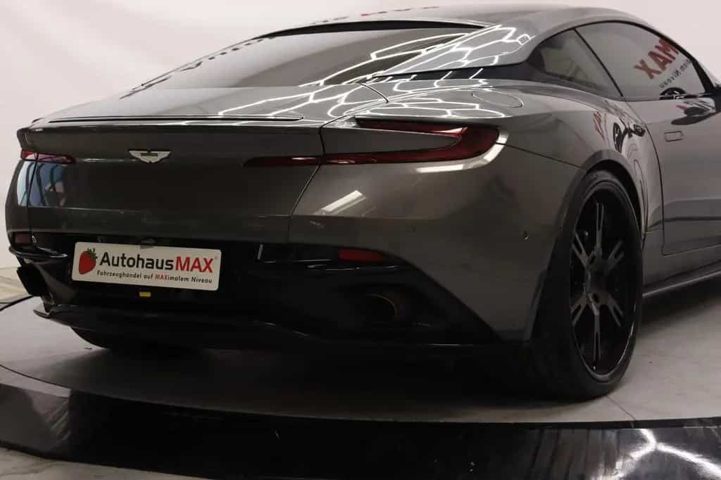 Aston Martin DB11 5.2 V12 AMR~Carbon~CEO-Edition~Memory~B&O 01/2017-photo-8