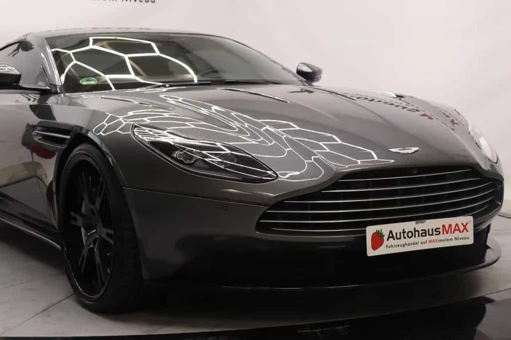 Aston Martin DB11 5.2 V12 AMR~Carbon~CEO-Edition~Memory~B&O 01/2017-photo-9