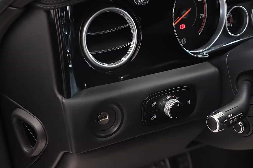 Bentley Flying Spur W12 6.0 Mulliner~ACC~SZH~SZB~4xMass. 08/2015-photo-26