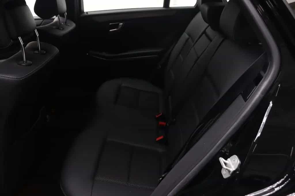 Mercedes-Benz E 200 CGI BlueEfficiency Avantgarde~SZH~Kam~StHz 02/2016-photo-21