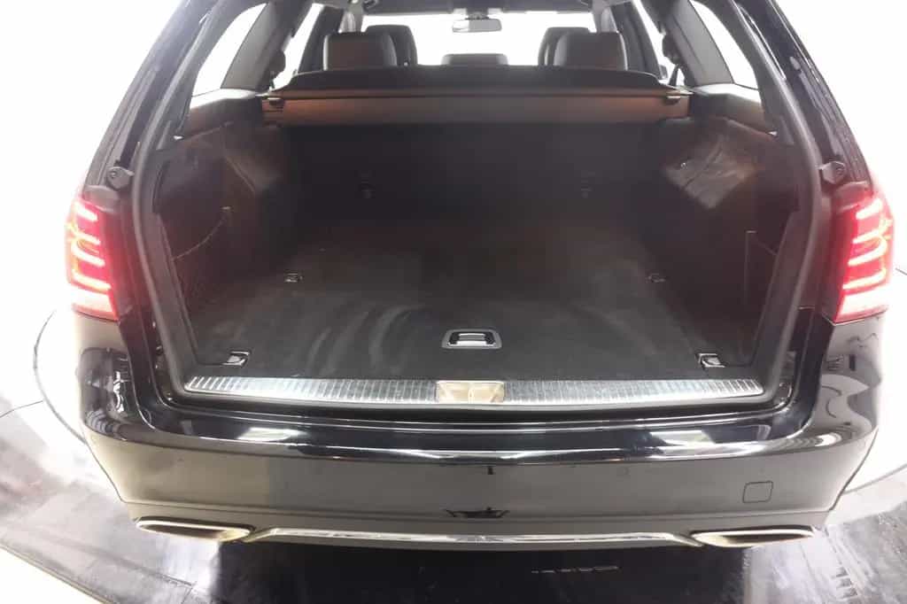 Mercedes-Benz E 200 CGI BlueEfficiency Avantgarde~SZH~Kam~StHz 02/2016-photo-27