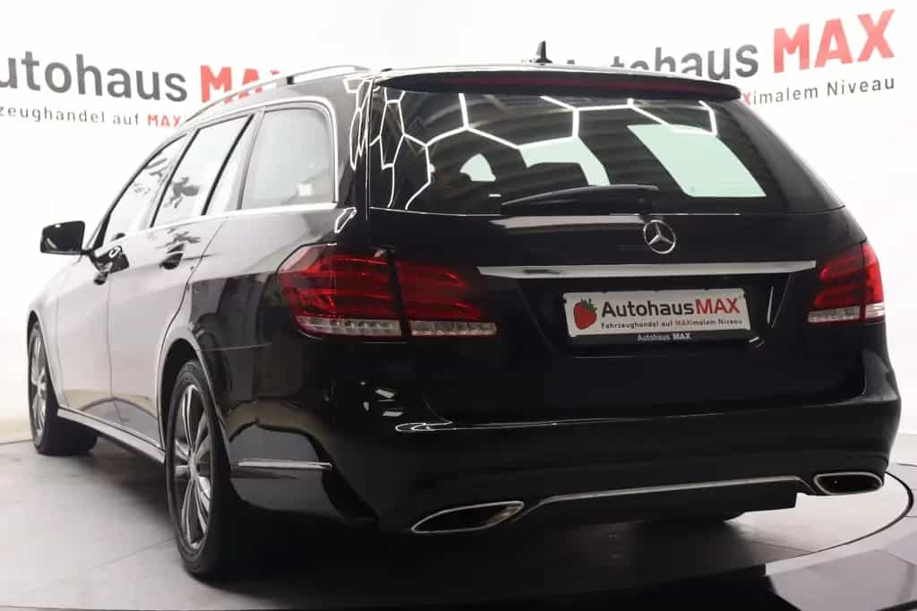 Mercedes-Benz E 200 CGI BlueEfficiency Avantgarde~SZH~Kam~StHz 02/2016-photo-3