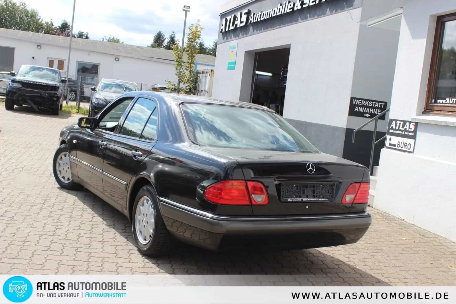 Mercedes-Benz E-Class 240 04/1999-photo-23