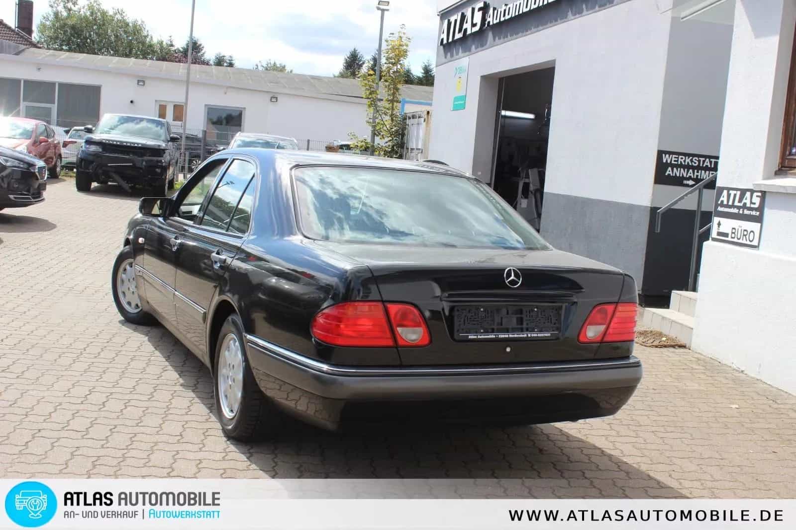 Mercedes-Benz E-Class 240 04/1999-photo-26