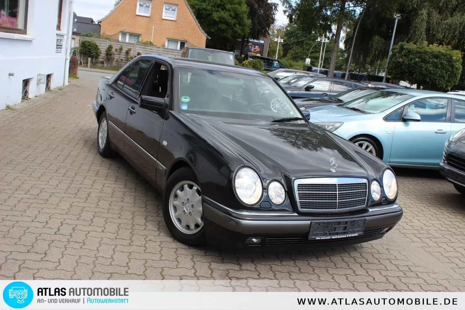 Mercedes-Benz E-Class 240 04/1999-photo-32