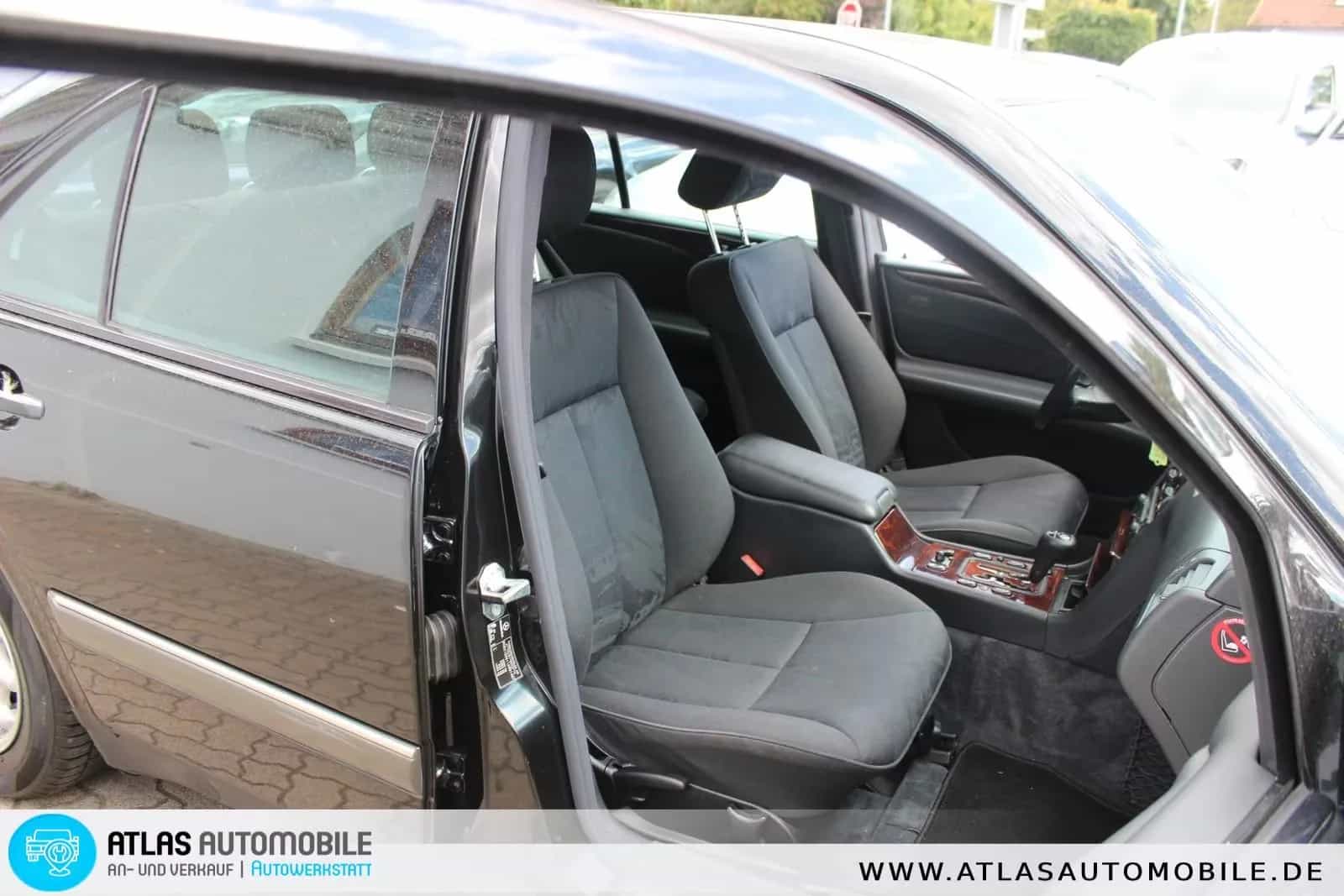 Mercedes-Benz E-Class 240 04/1999-photo-6