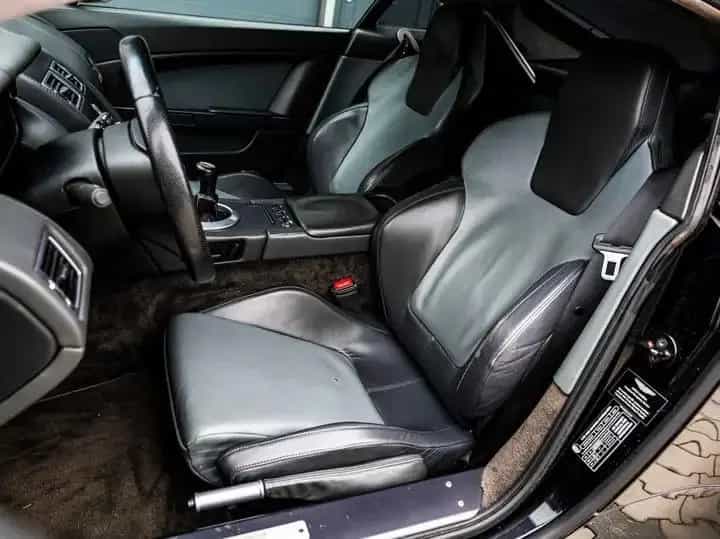 Aston Martin V8 Vantage 4.3l - Manual | Dealer maintained | 03/2006-photo-11