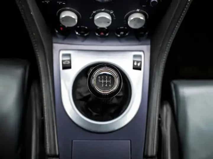 Aston Martin V8 Vantage 4.3l - Manual | Dealer maintained | 03/2006-photo-6