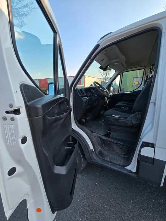 Iveco leichter LKW über 3,5t 03/2019-photo-7
