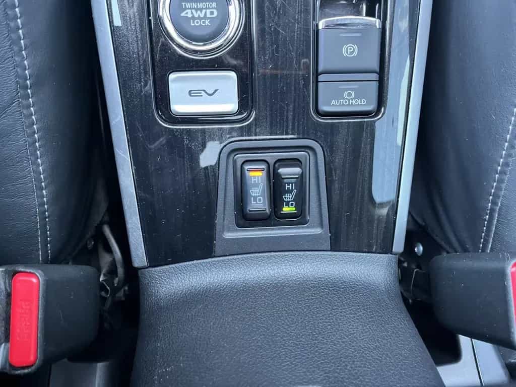 Mitsubishi Outlander PHEV 4WD TOP m. Fahrassistenz-Paket 08/2018-photo-18