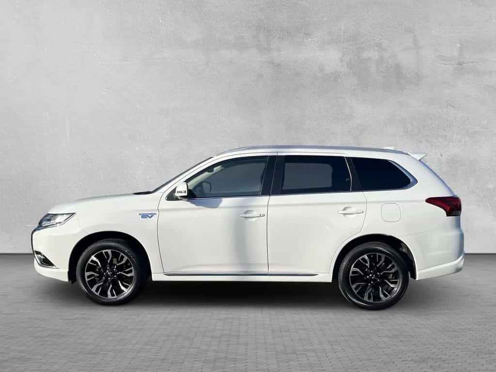 Mitsubishi Outlander PHEV 4WD TOP m. Fahrassistenz-Paket 08/2018-photo-2