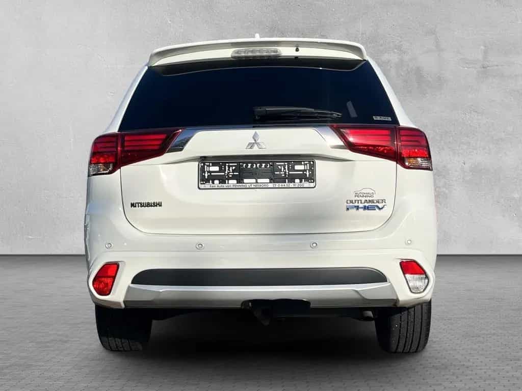 Mitsubishi Outlander PHEV 4WD TOP m. Fahrassistenz-Paket 08/2018-photo-4