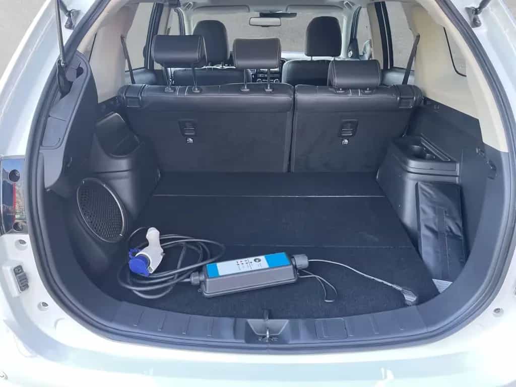 Mitsubishi Outlander PHEV 4WD TOP m. Fahrassistenz-Paket 08/2018-photo-5