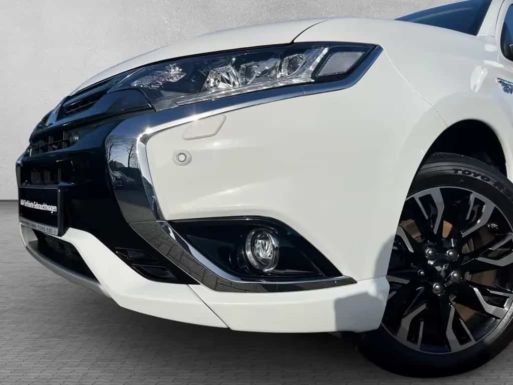 Mitsubishi Outlander PHEV 4WD TOP m. Fahrassistenz-Paket 08/2018-photo-6