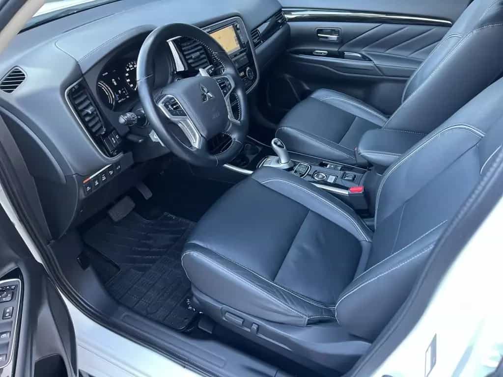 Mitsubishi Outlander PHEV 4WD TOP m. Fahrassistenz-Paket 08/2018-photo-7
