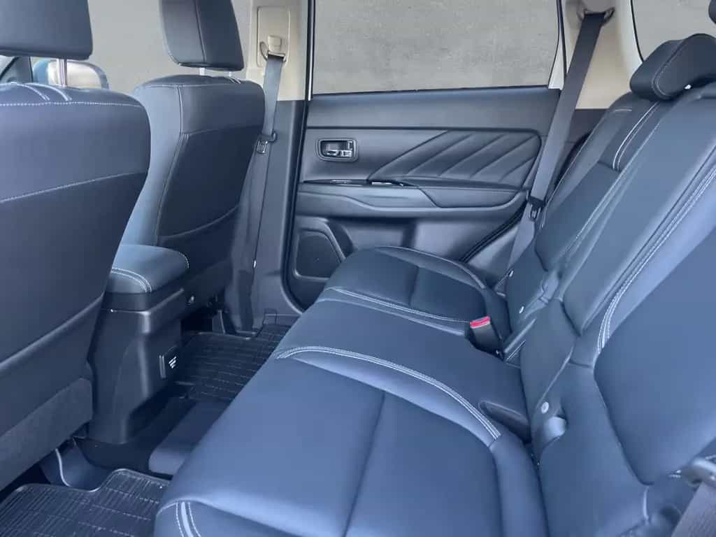 Mitsubishi Outlander PHEV 4WD TOP m. Fahrassistenz-Paket 08/2018-photo-8