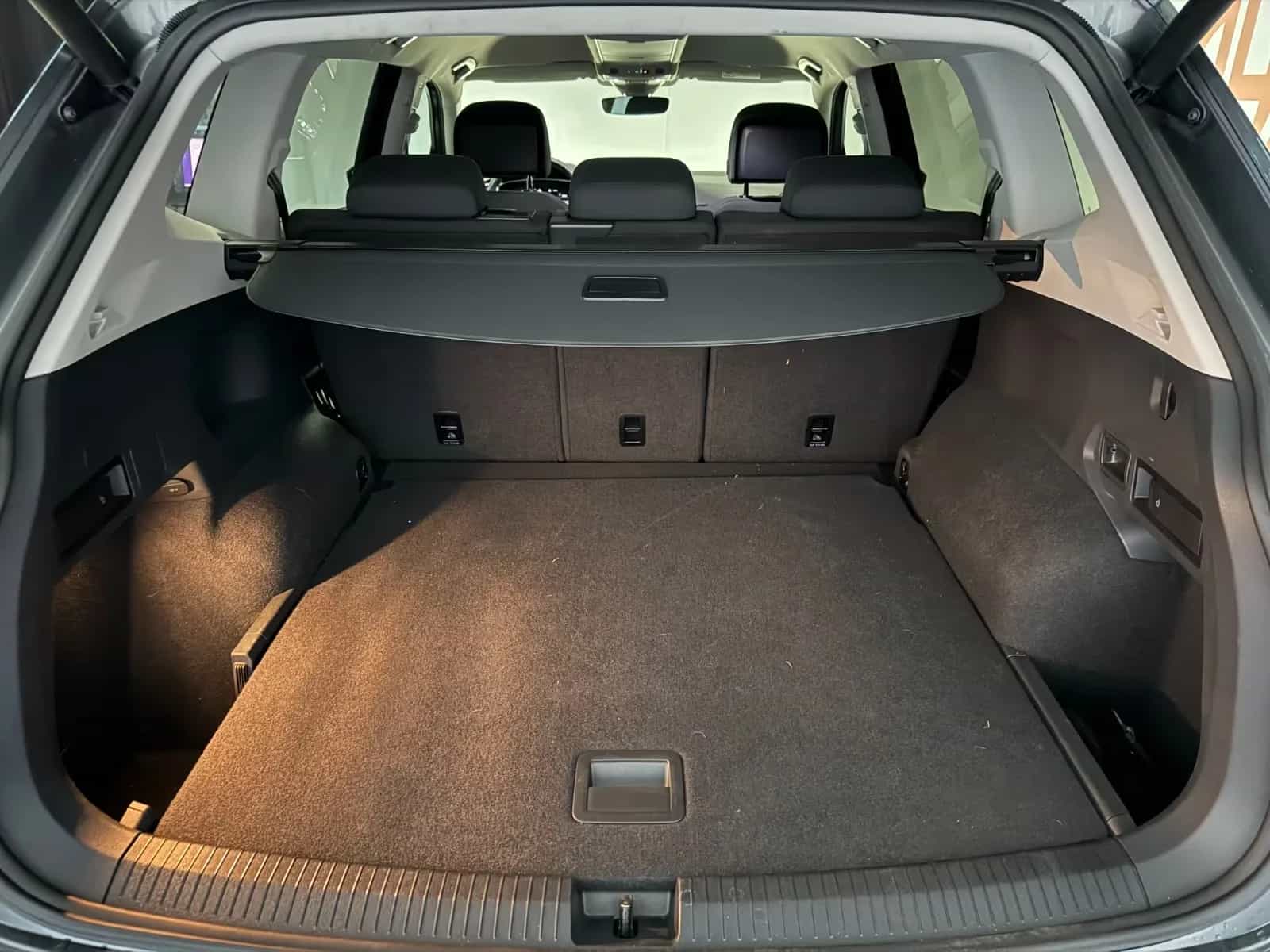 Volkswagen Tiguan Allspace 11/2020-photo-25