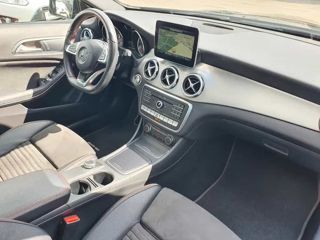 Mercedes-Benz GLA 220 4Matic AMG-Line 8fach bereift Panorama 07/2019-photo-13