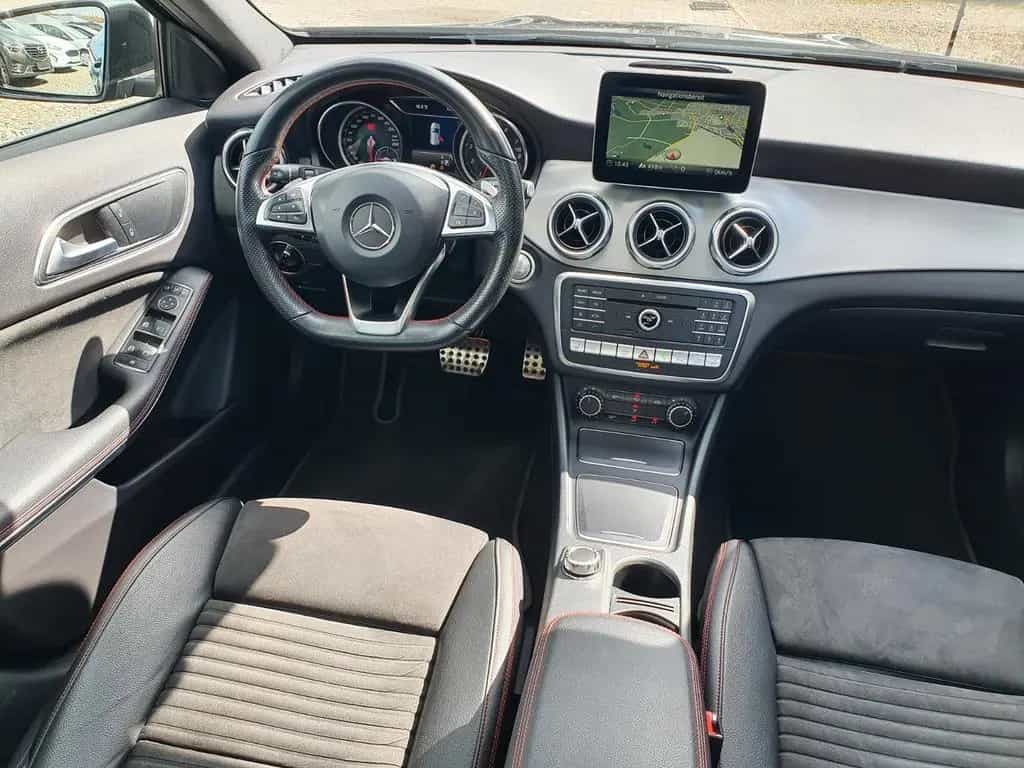 Mercedes-Benz GLA 220 4Matic AMG-Line 8fach bereift Panorama 07/2019-photo-14