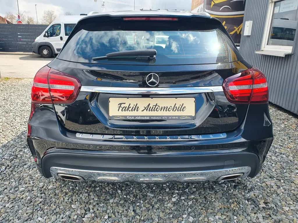 Mercedes-Benz GLA 220 4Matic AMG-Line 8fach bereift Panorama 07/2019-photo-4