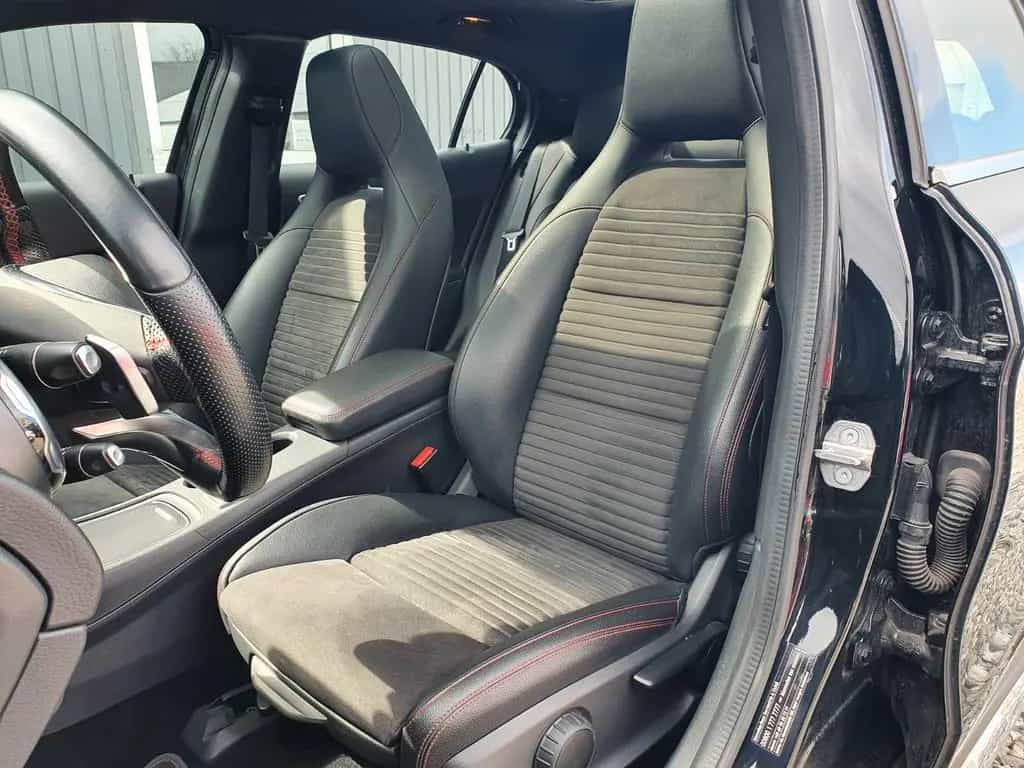 Mercedes-Benz GLA 220 4Matic AMG-Line 8fach bereift Panorama 07/2019-photo-7