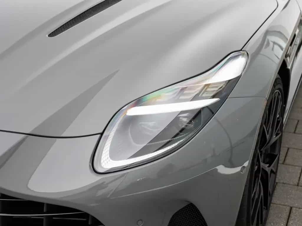 Aston Martin DB12 V8 Volante null-photo-20