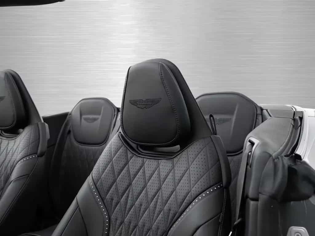 Aston Martin DB12 V8 Volante null-photo-4
